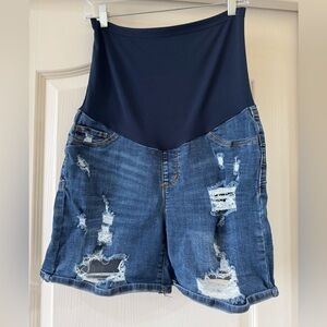 SONG Maternity Jean Shorts Size Medium